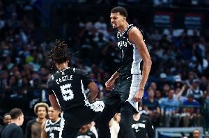 前辈的认可!小托马斯:文班可以单赛季包揽MVP、DPOY、MOP